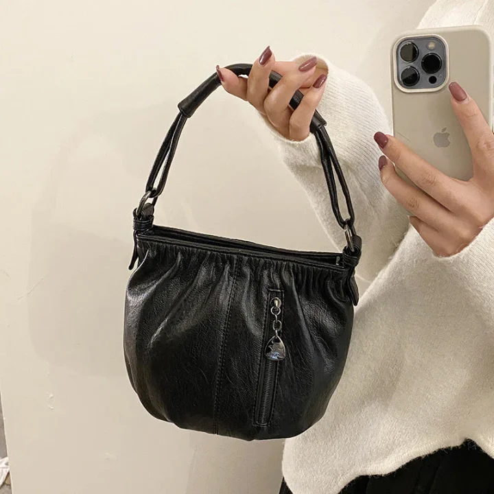 🔥Tu compañero diario: Bolso Bucket de piel suave con detalles plisados | Elegancia relajada para el día a día 🔥