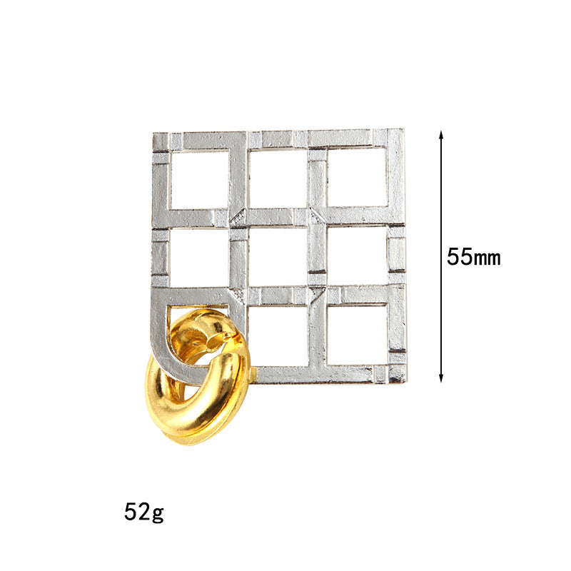 Dificultad elevada: anillo de rompecabezas de metal, solo para mentes con un CI superior a 120.
